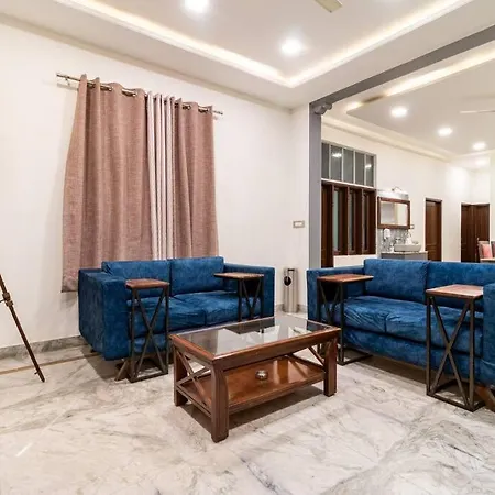 Stylish & Cozy Retreat With Jacuzzi Villa
